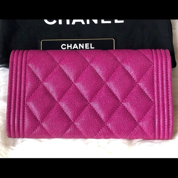 Chanel Dark Pink Caviar Medium Wallet - Picture 2 of 10